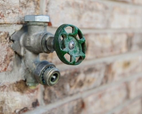 Fall-Indoor-Plumbing-Tips-Outdoor Faucet