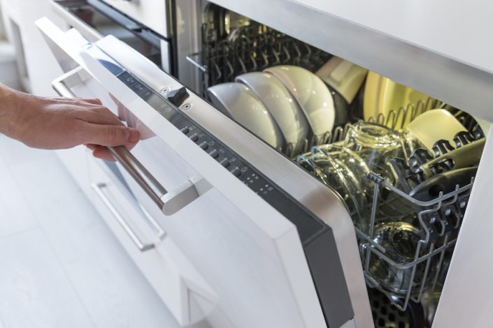dishwasher-is-leaking-pooles-plumbing dishwasher-is-leaking-pooles-plumbing