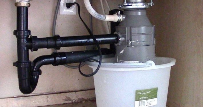 garbage-disposal-leak-pooles plumbing