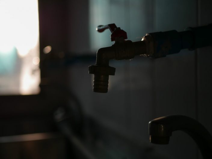 sulfur-smell-in-your-drains-pooles